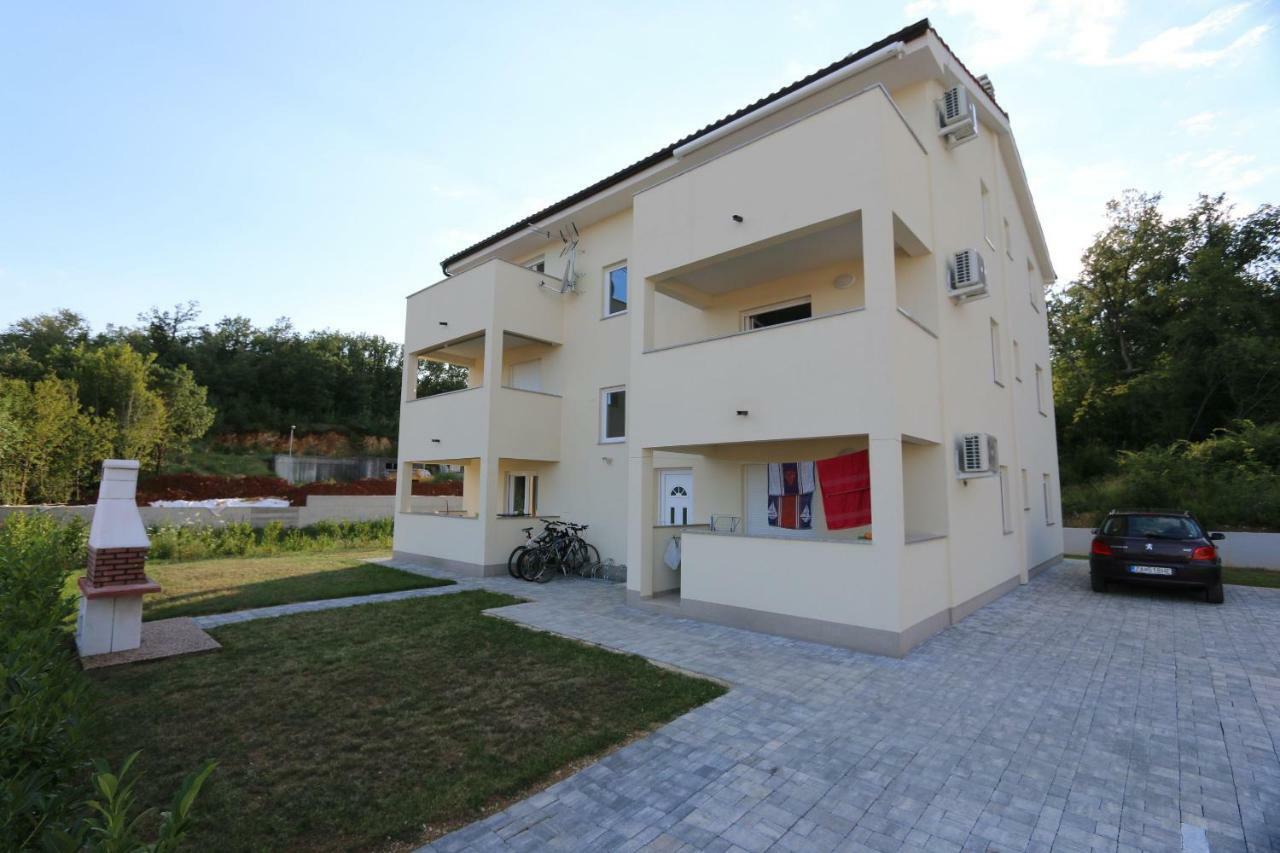 Apartment Samsa Mirica Čižići Bagian luar foto