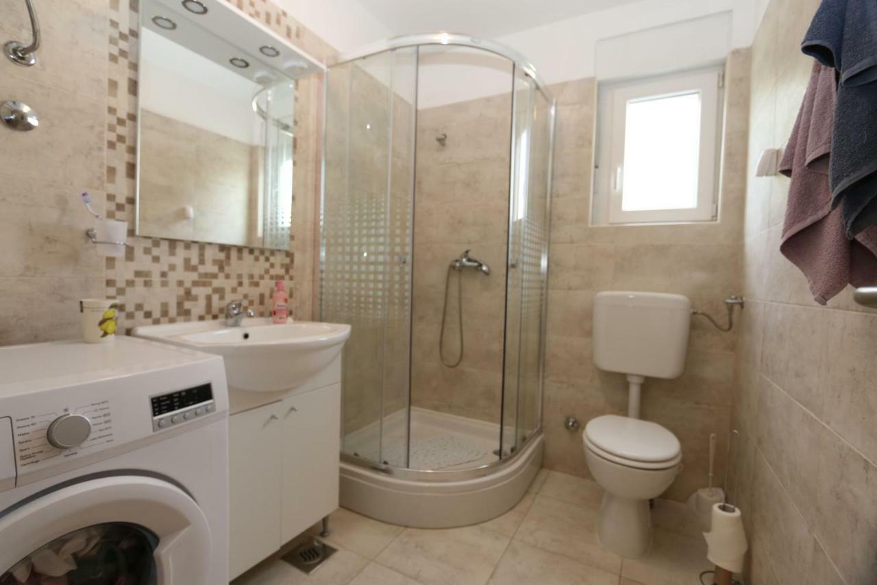 Apartment Samsa Mirica Čižići Bagian luar foto