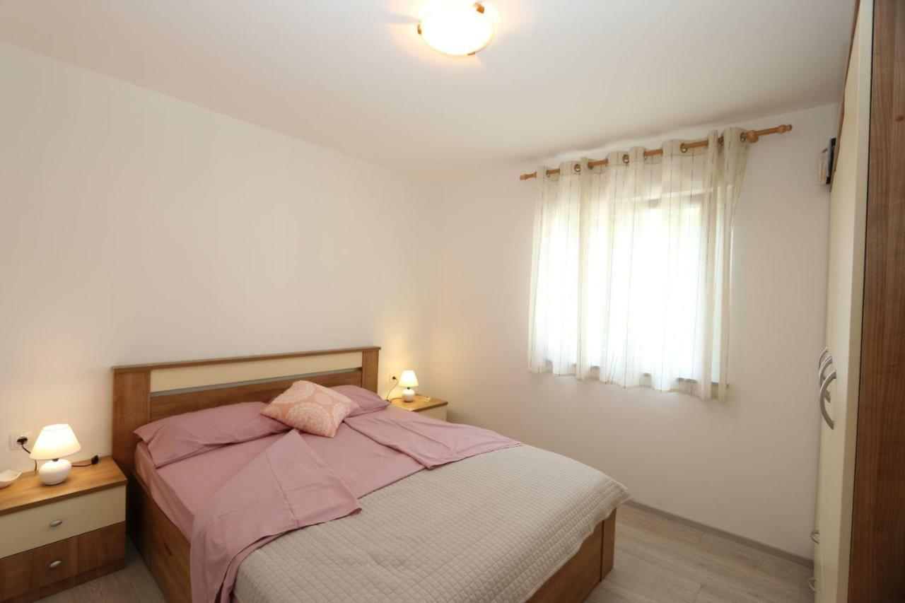 Apartment Samsa Mirica Čižići Bagian luar foto