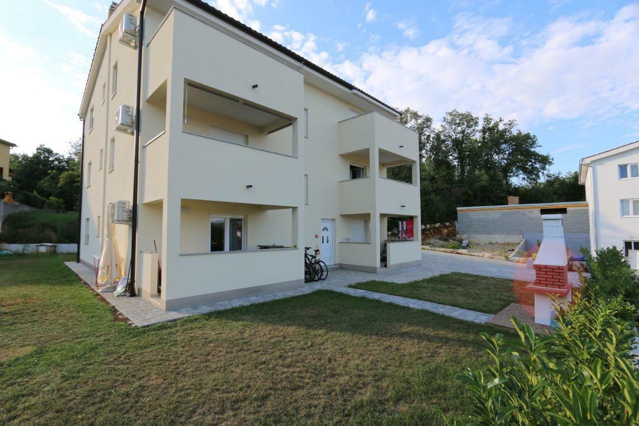 Apartment Samsa Mirica Čižići Bagian luar foto